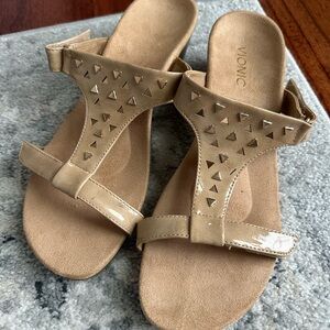 Vionic Maggie sandal size 10